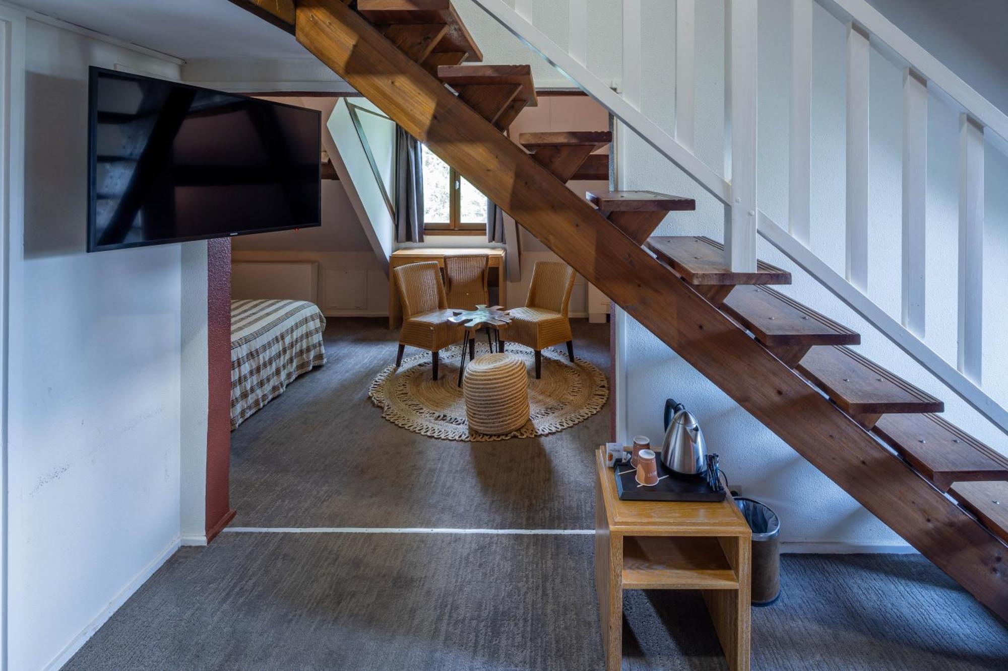 Garrigae Manoir De Beauvoir Poitiers Sud - & 3*